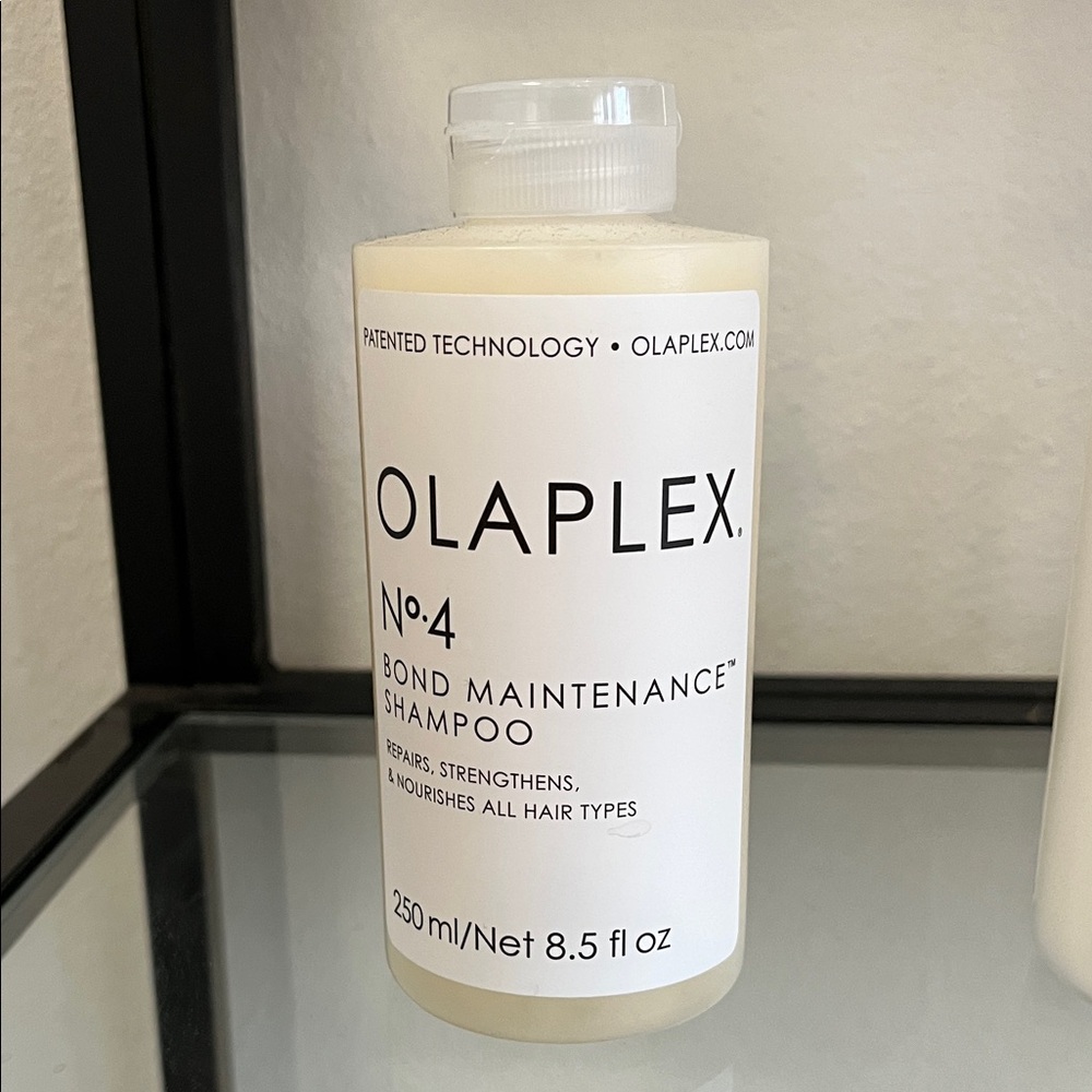 OLAPLEX No.4 Bond Maintenance Shampoo - Cream